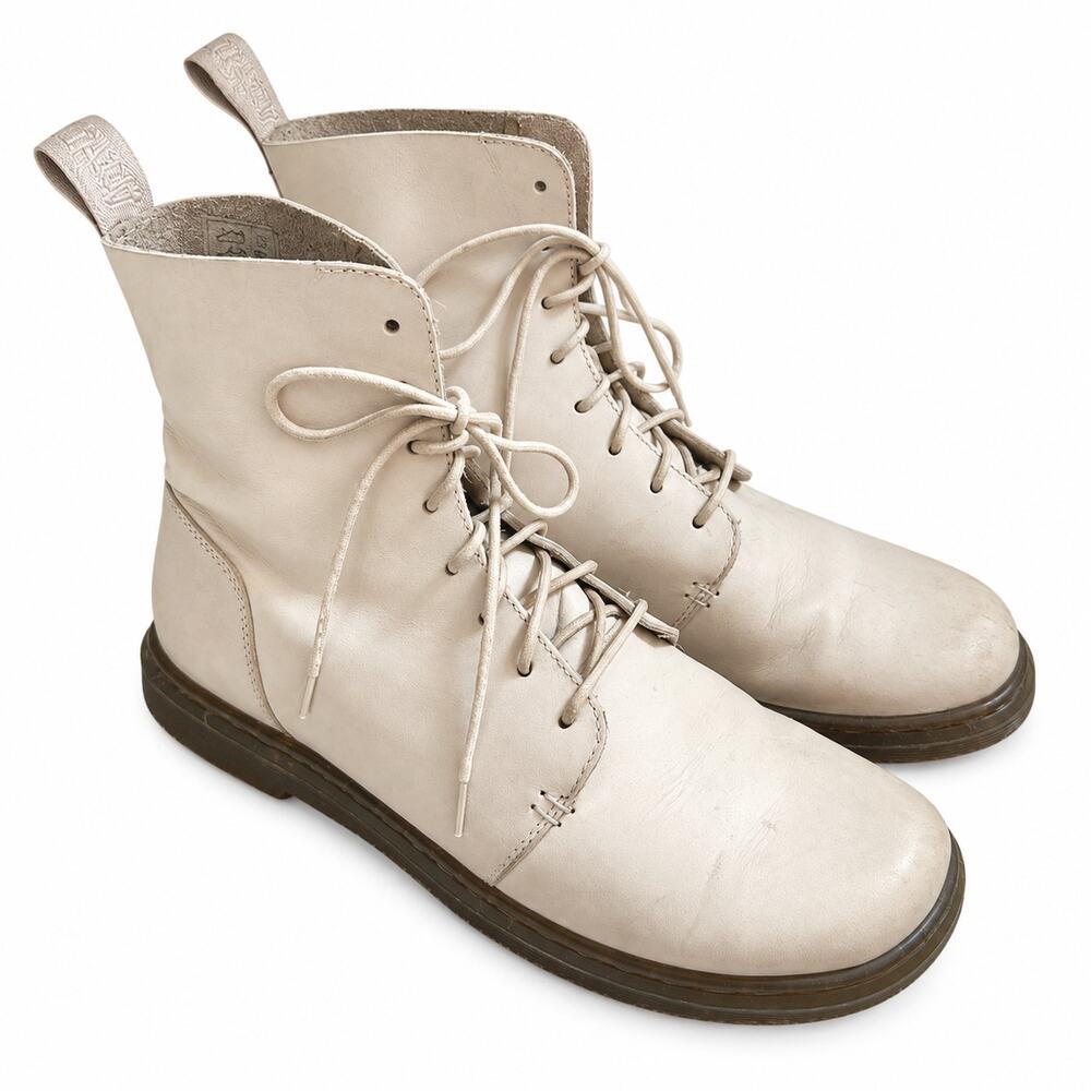 Dr. Martens Danica Combat Boots Women 9 Cream Leather Lace Up Casual Streetwear